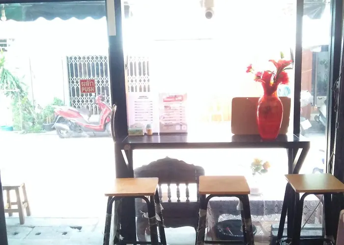 I Waiting For​ @khao San Road Albergue Banguecoque